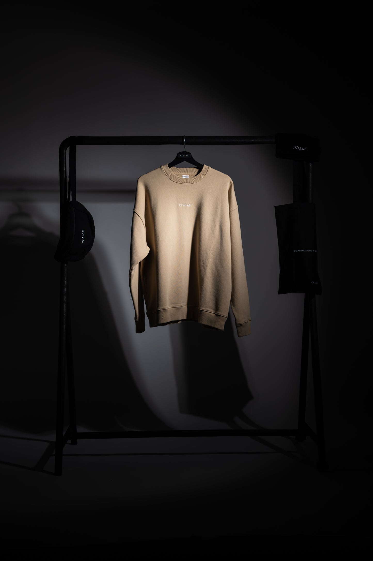 Faces - Oversize Crewneck - Sand