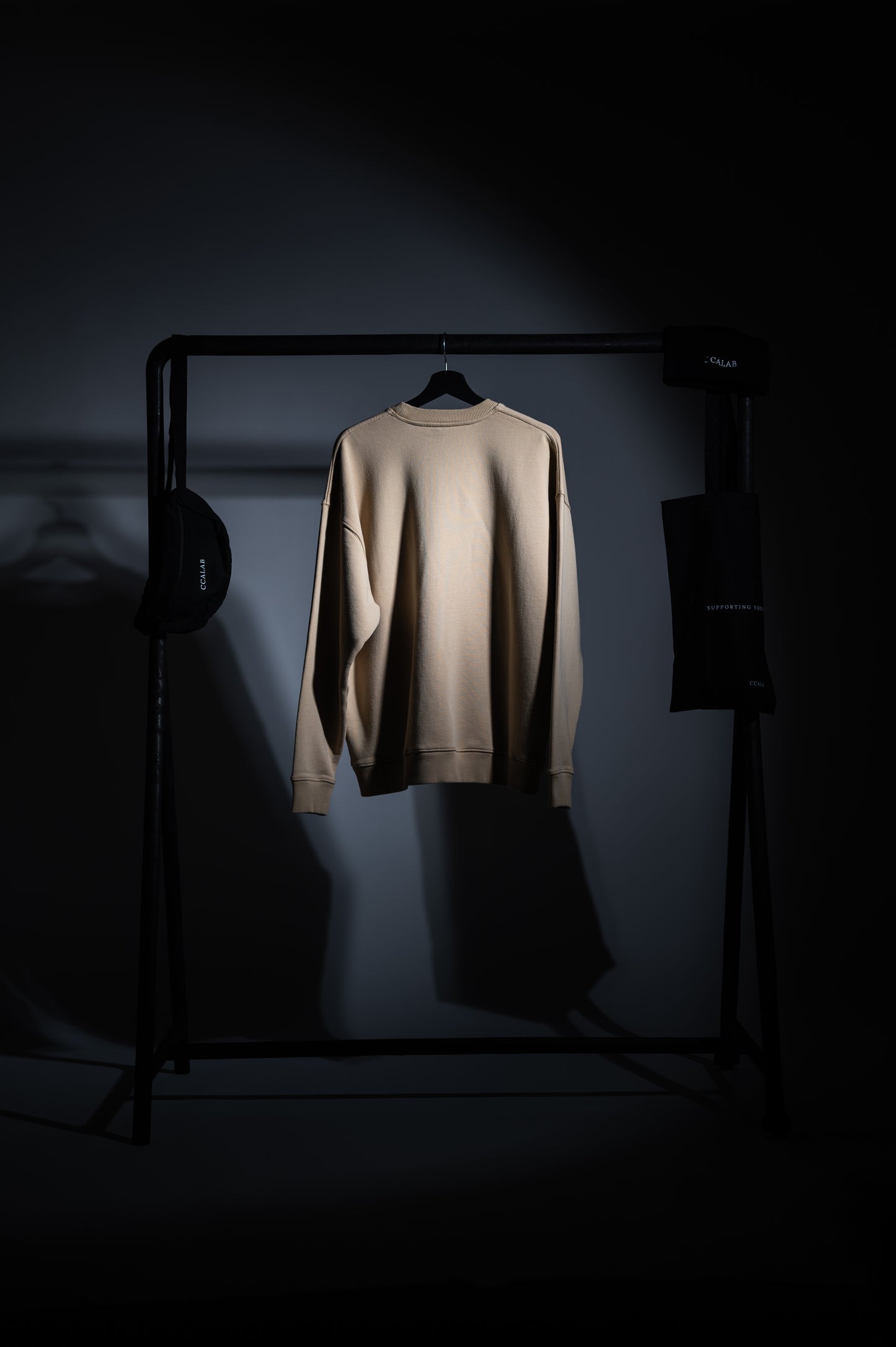 Faces - Oversize Crewneck - Sand